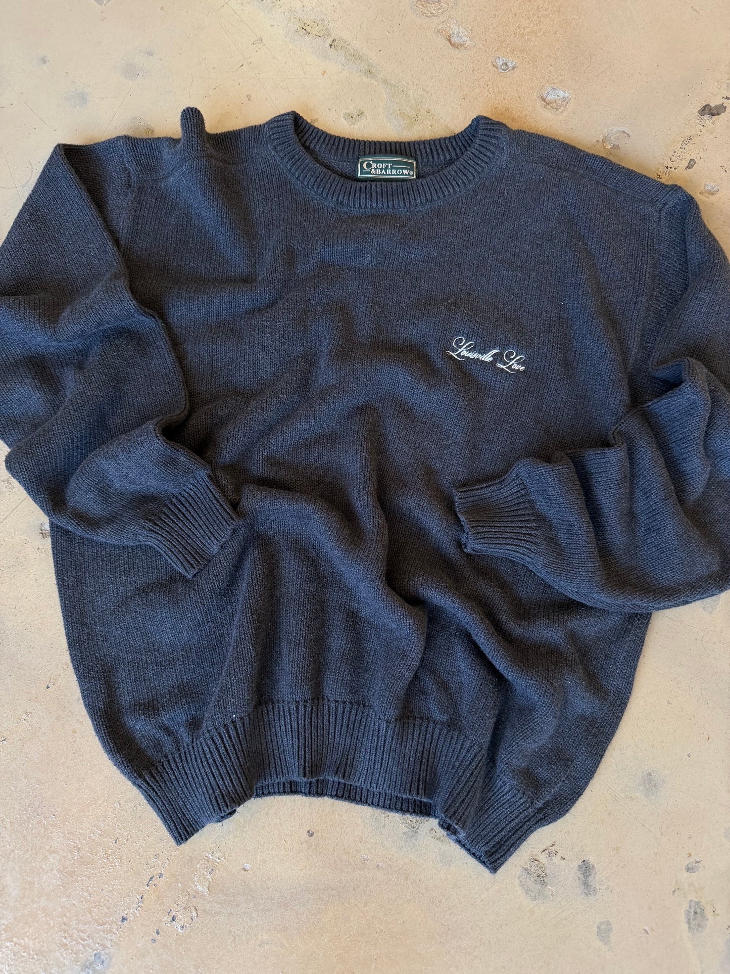 (L/XL) Embroidered Charcoal Sweater