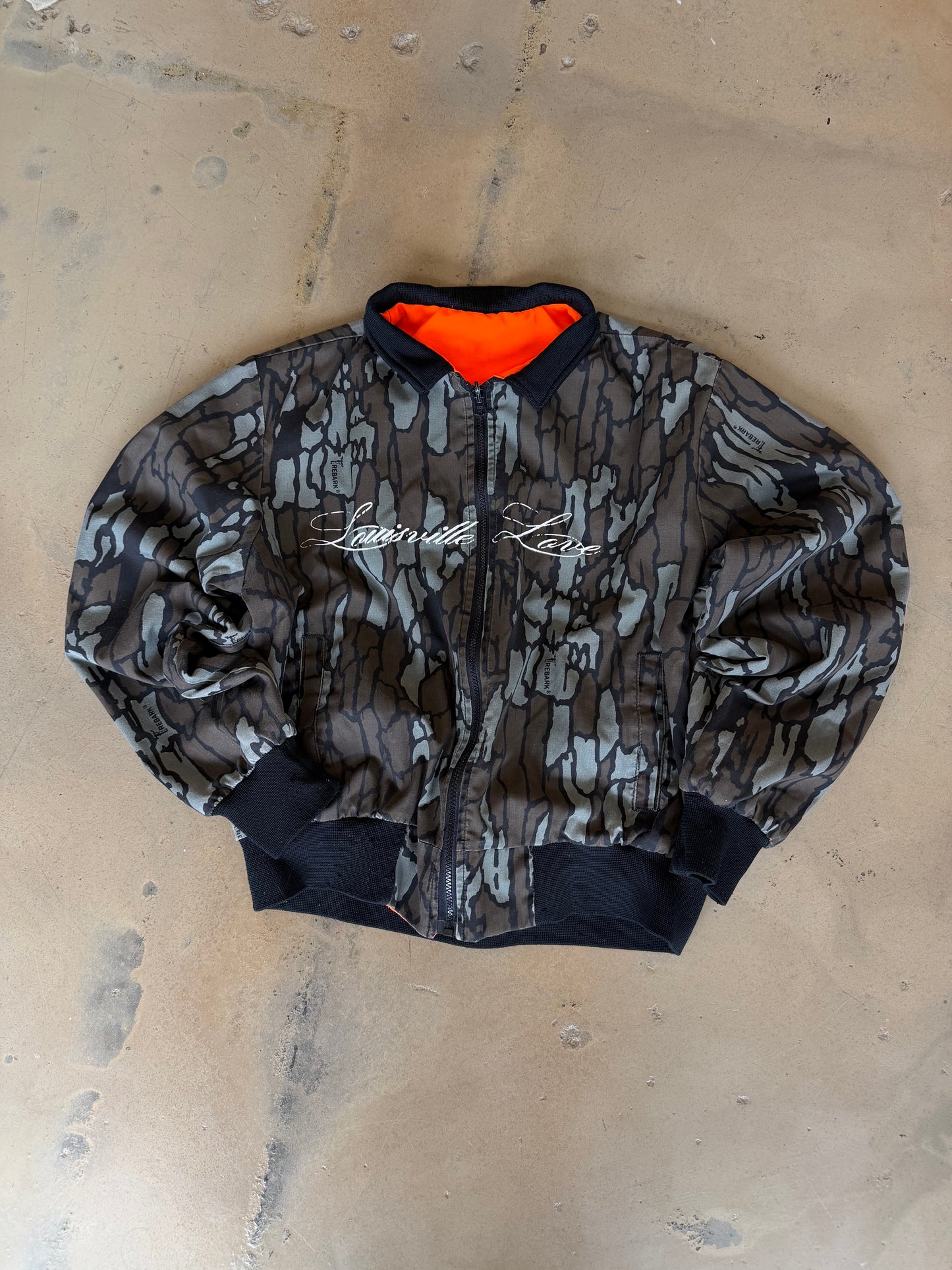 (M/L) Camo Script Jacket