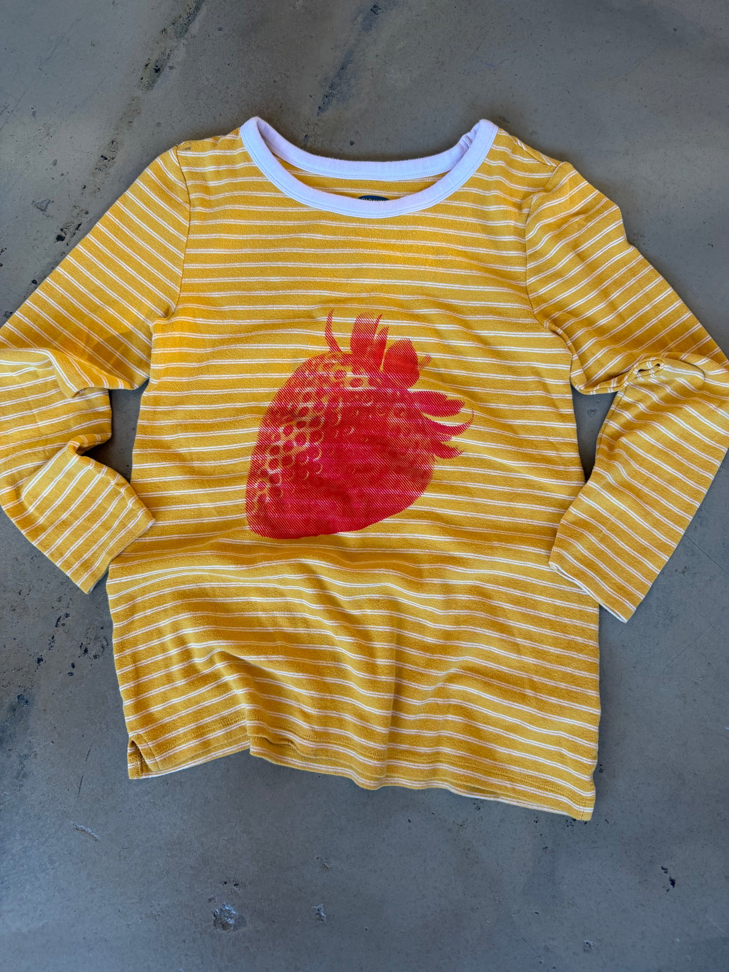 (Women’s M/L) Yellow Strawberry Long Sleeve