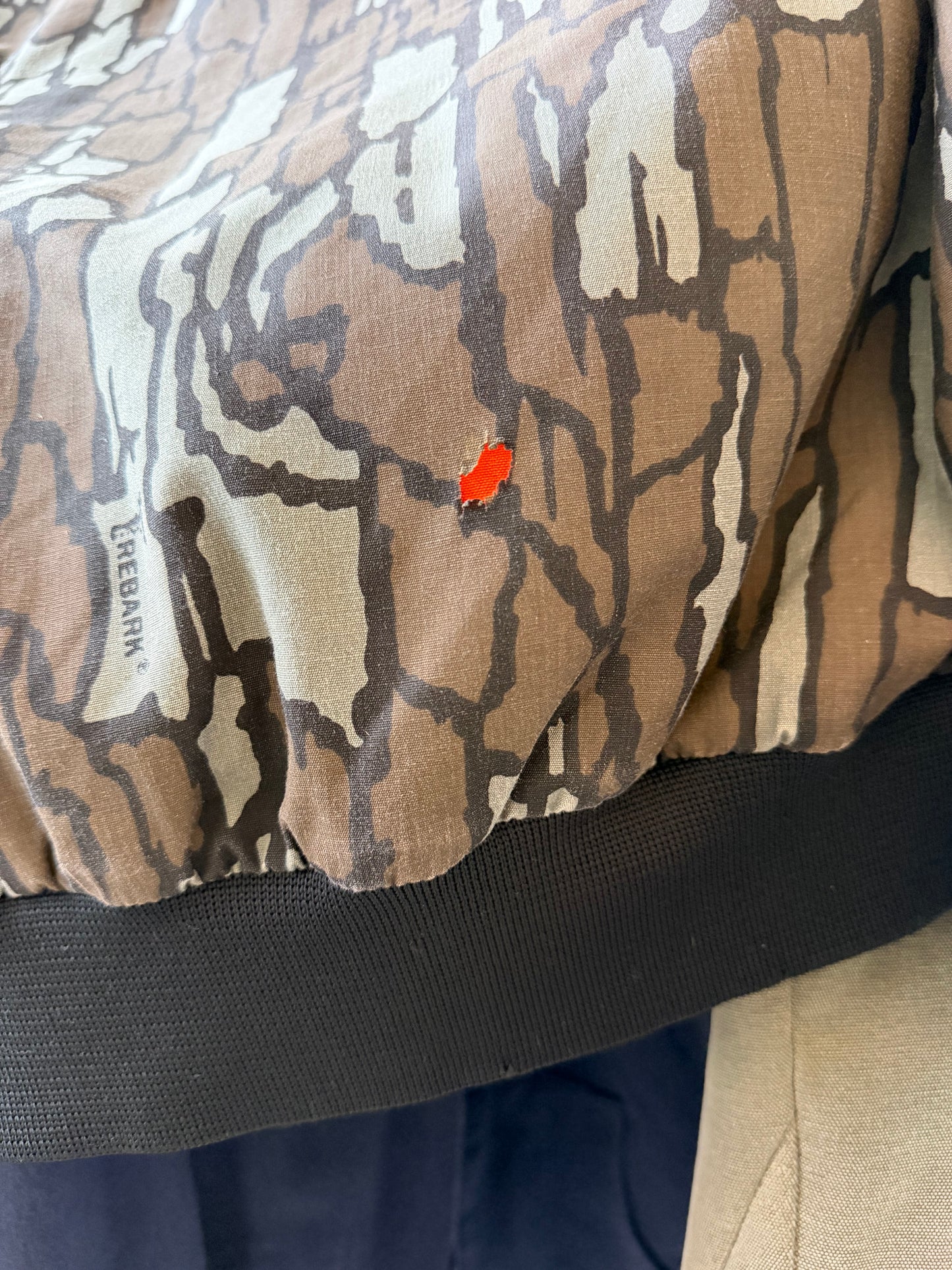 (M/L) Camo Script Jacket